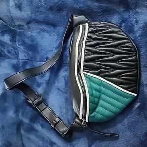 Forever 21 fanny waist pack .pk1